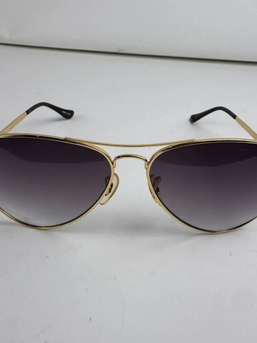 ANN TAYLOR Gold Aviator Sunglasses Men Gradient Lens 58-14-140 w/ GLASS CASE